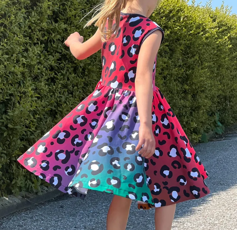 Jersey-Stoff "wild girl #rainbow" (0,25m)